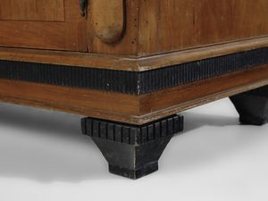 CHINI TITO (1898 - 1947) : attribuito. Armadio a tre ante  - Asta Asta 523 | DESIGN E ARTI DECORATIVE DEL NOVECENTO Tradizionale - Associazione Nazionale - Case d'Asta italiane