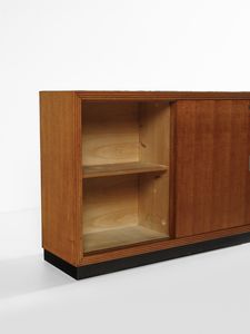 PONTI GIO (1891 - 1979) : Credenza a due ante scorrevoli  - Asta Asta 523 | DESIGN E ARTI DECORATIVE DEL NOVECENTO Tradizionale - Associazione Nazionale - Case d'Asta italiane