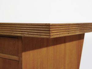 PONTI GIO (1891 - 1979) : Grande scrivania da centro a nove cassetti  - Asta Asta 523 | DESIGN E ARTI DECORATIVE DEL NOVECENTO Tradizionale - Associazione Nazionale - Case d'Asta italiane