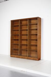 PONTI GIO (1891 - 1979) : Grande libreria ad ante scorrevoli  - Asta Asta 523 | DESIGN E ARTI DECORATIVE DEL NOVECENTO Tradizionale - Associazione Nazionale - Case d'Asta italiane
