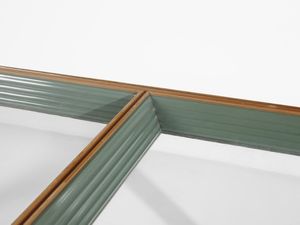 BORSANI OSVALDO (1911 - 1985) : Tavolo con piano tripartito a doppia cassa decorato da modanature, esecuzione Arredamenti Borsani Varedo  - Asta Asta 523 | DESIGN E ARTI DECORATIVE DEL NOVECENTO Tradizionale - Associazione Nazionale - Case d'Asta italiane