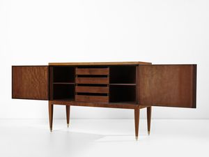 BUFFA PAOLO (1903 - 1970) : Credenza a due ante con fronti intarsiati con motivi naturalistici, esecuzione Serafino Arrighi, Cant  - Asta Asta 523 | DESIGN E ARTI DECORATIVE DEL NOVECENTO Tradizionale - Associazione Nazionale - Case d'Asta italiane