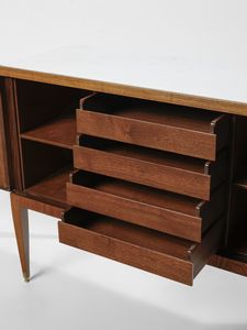 BUFFA PAOLO (1903 - 1970) : Credenza a due ante con fronti intarsiati con motivi naturalistici, esecuzione Serafino Arrighi, Cant  - Asta Asta 523 | DESIGN E ARTI DECORATIVE DEL NOVECENTO Tradizionale - Associazione Nazionale - Case d'Asta italiane