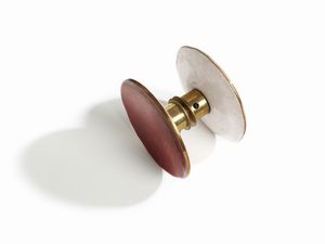 DE POLI PAOLO (1905 - 1996) : Coppia di maniglioni a disco mod. 1360/4 per VIS, Padova  - Asta Asta 523 | DESIGN E ARTI DECORATIVE DEL NOVECENTO Tradizionale - Associazione Nazionale - Case d'Asta italiane