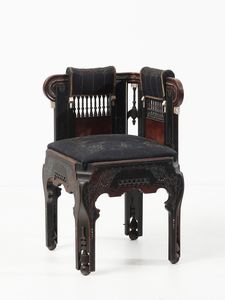 QUARTI EUGENIO (1867 - 1929) : Poltroncina angolare Neo-Orientalista  - Asta Asta 523 | DESIGN E ARTI DECORATIVE DEL NOVECENTO Tradizionale - Associazione Nazionale - Case d'Asta italiane