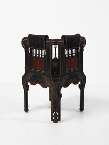 QUARTI EUGENIO (1867 - 1929) : Poltroncina angolare Neo-Orientalista  - Asta Asta 523 | DESIGN E ARTI DECORATIVE DEL NOVECENTO Tradizionale - Associazione Nazionale - Case d'Asta italiane