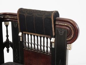 QUARTI EUGENIO (1867 - 1929) : Poltroncina angolare Neo-Orientalista  - Asta Asta 523 | DESIGN E ARTI DECORATIVE DEL NOVECENTO Tradizionale - Associazione Nazionale - Case d'Asta italiane