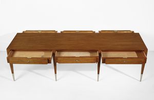 PONTI GIO (1891 - 1979) : Grande tavolo a sei cassetti, esecuzione Giordano Chiesa, Italia  - Asta Asta 523 | DESIGN E ARTI DECORATIVE DEL NOVECENTO Tradizionale - Associazione Nazionale - Case d'Asta italiane