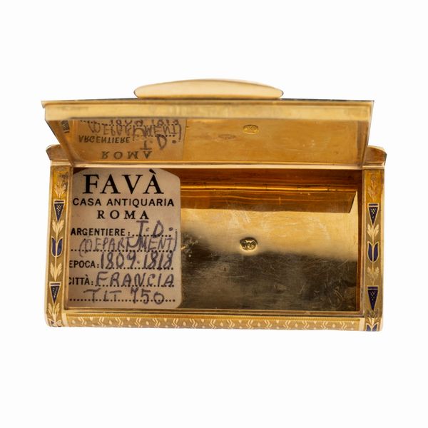Piccola trousse in oro giallo 18kt e smalto blu  - Asta Gioielli e Orologi - Associazione Nazionale - Case d'Asta italiane