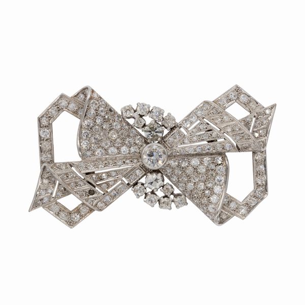 Spilla Fiocco in platino e diamanti  - Asta Gioielli e Orologi - Associazione Nazionale - Case d'Asta italiane