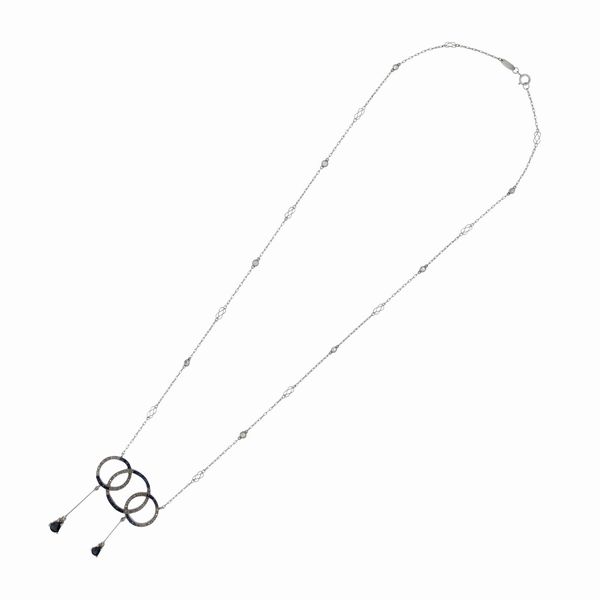 Collana Dec in platino con pendente  - Asta Gioielli e Orologi - Associazione Nazionale - Case d'Asta italiane