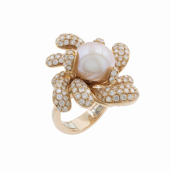 Anello fiore in oro rosa perla e diamanti  - Asta Gioielli e Orologi - Associazione Nazionale - Case d'Asta italiane
