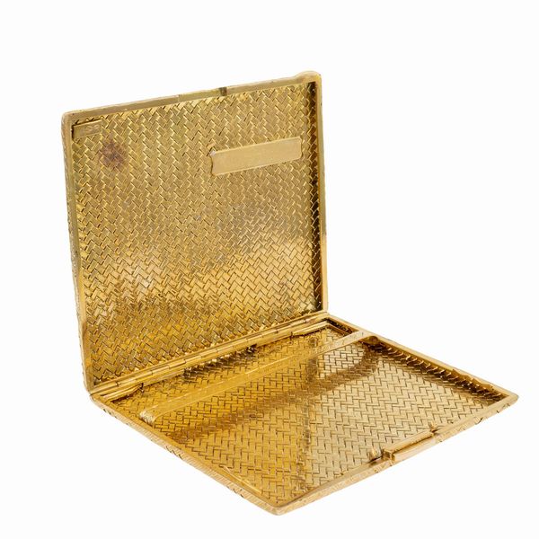 Trousse portasigarette in oro giallo 18kt  - Asta Gioielli e Orologi - Associazione Nazionale - Case d'Asta italiane