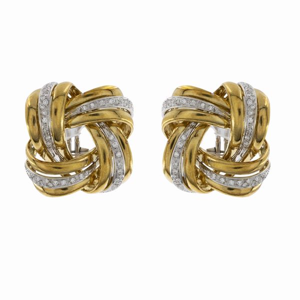Orecchini a lobo in oro a due colori 18kt e diamanti  - Asta Gioielli e Orologi - Associazione Nazionale - Case d'Asta italiane