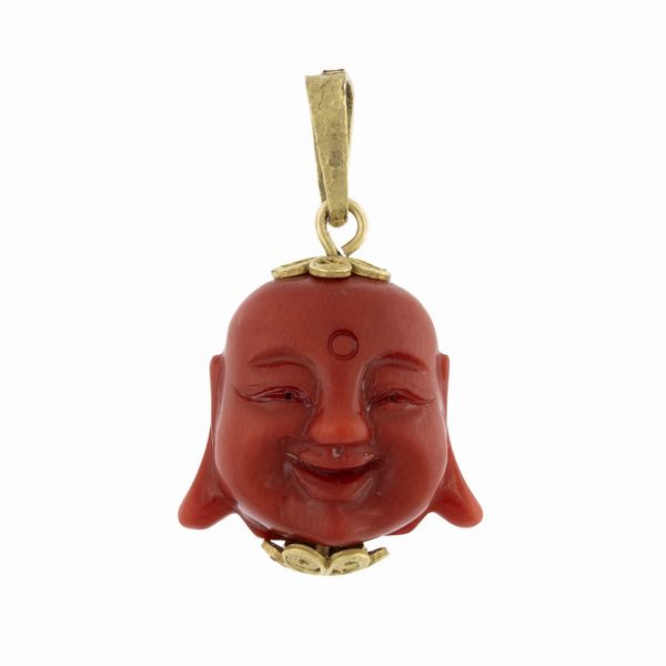 Pendente in corallo raffigurante Budda  - Asta Gioielli e Orologi - Associazione Nazionale - Case d'Asta italiane