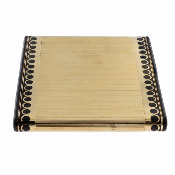 Cartier portasigarette in oro giallo 18kt e smalto nero  - Asta Gioielli e Orologi - Associazione Nazionale - Case d'Asta italiane