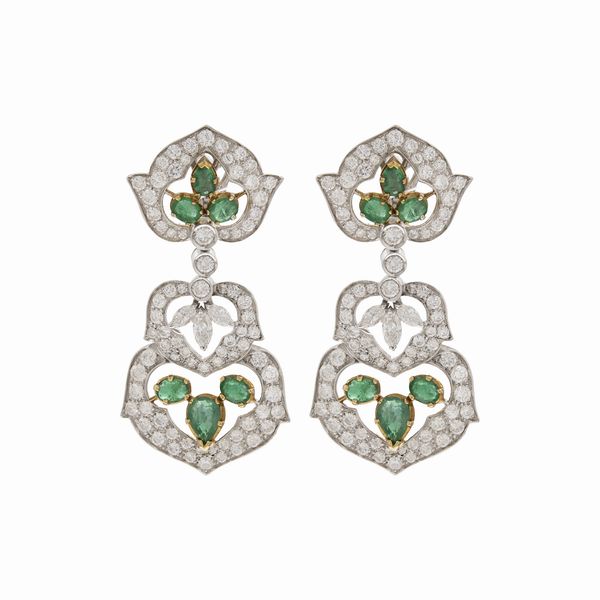 Orecchini pendenti in oro a due colori 18kt  - Asta Gioielli e Orologi - Associazione Nazionale - Case d'Asta italiane