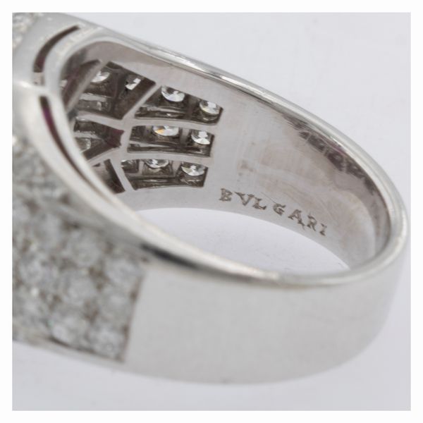 Bulgari anello a trombino con rubino Birmano naturale  - Asta Gioielli e Orologi - Associazione Nazionale - Case d'Asta italiane