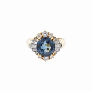 Anello in oro giallo 18kt con zaffiro naturale e diamanti  - Asta Gioielli e Orologi - Associazione Nazionale - Case d'Asta italiane