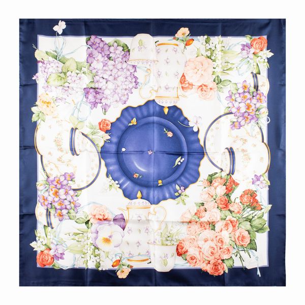 Gucci foulard vintage a motivo floreale  - Asta Bijoux e Fashion Vintage Web Only - Associazione Nazionale - Case d'Asta italiane