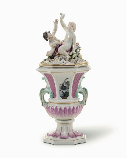 Vaso bruciaprofumi Meissen, 1750 circa Probabile modello di Kaendler ed Eberlein  - Asta Maioliche e Porcellane - Associazione Nazionale - Case d'Asta italiane