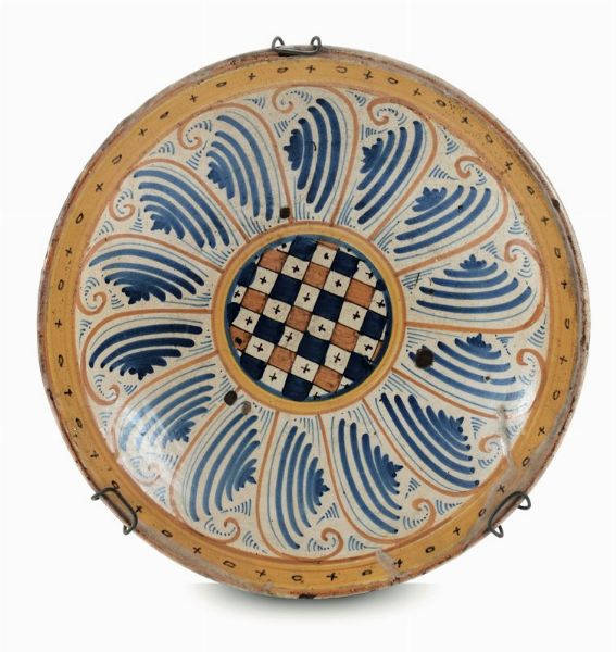 Grande piatto Montelupo, seconda met del XVI secolo  - Asta Maioliche e Porcellane - Associazione Nazionale - Case d'Asta italiane