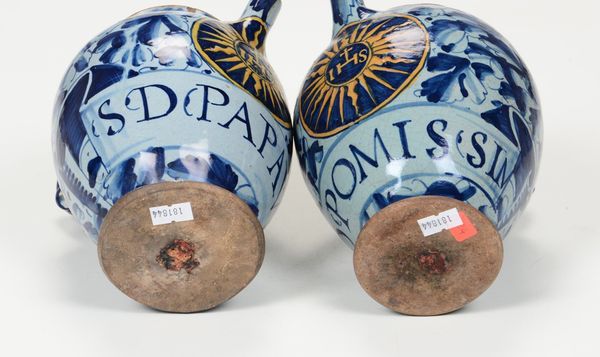Due orcioli Roma, seconda met del XVII secolo  - Asta Maioliche e Porcellane - Associazione Nazionale - Case d'Asta italiane