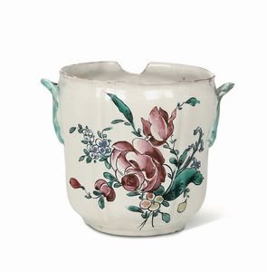 Piccolo vaso rinfrescacalice Savona, probabilmente manifattura di Giacomo Boselli, 1770 circa  - Asta Maioliche e Porcellane - Associazione Nazionale - Case d'Asta italiane