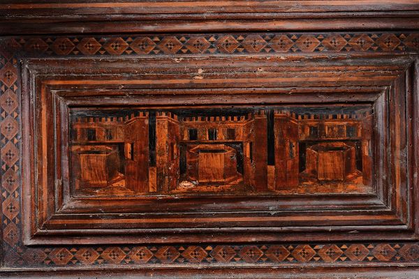 Trono in legno con elementi intarsiati alla certosina, elementi del XV secolo e successivi  - Asta Fine Art Selection - Associazione Nazionale - Case d'Asta italiane