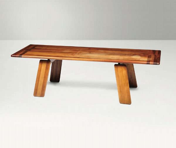Tavolo con struttura in legno di diverse essenze.  - Asta Design - Associazione Nazionale - Case d'Asta italiane