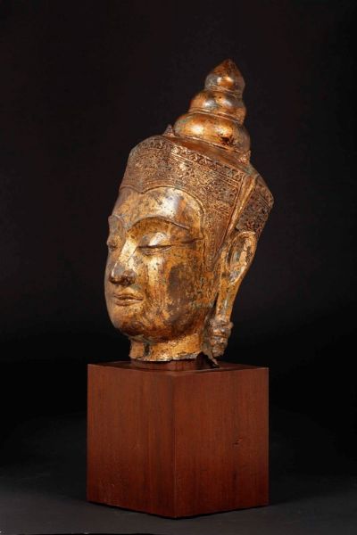 Testa di Buddha in bronzo dorato, Thailandia, Ayutthaya, XVII secolo  - Asta Chinese Works of Art - Associazione Nazionale - Case d'Asta italiane