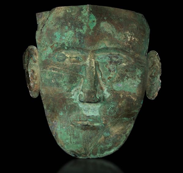 Maschera funeraria in bronzo argentato, Cina, Dinastia Liao (947-1125)  - Asta Fine Chinese Works of Art - Associazione Nazionale - Case d'Asta italiane