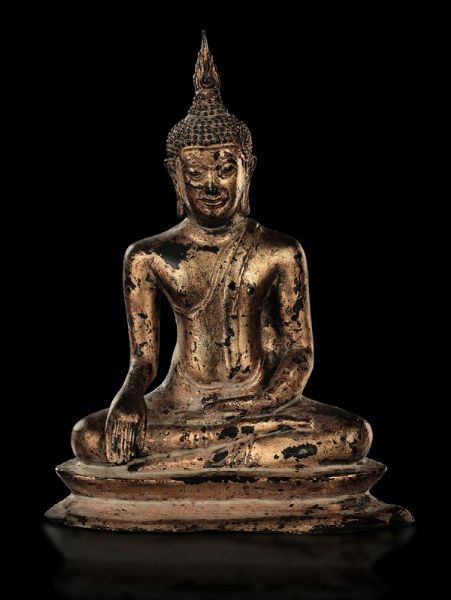 Figura di Buddha Sakyamuni in rame con tracce di doratura, Thailandia, XIX secolo  - Asta Fine Chinese Works of Art - Associazione Nazionale - Case d'Asta italiane