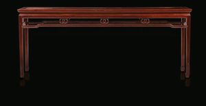 Altare in legno di Homu con decori geometrici, Cina, XIX secolo  - Asta Fine Chinese Works of Art - Associazione Nazionale - Case d'Asta italiane