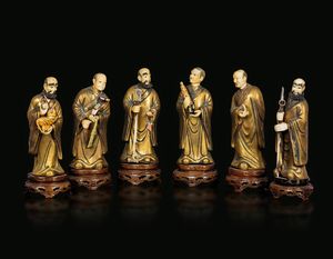 Diciotto figure di saggi in rame dorato e avorio, Cina, inizi XX secolo  - Asta Fine Chinese Works of Art - Associazione Nazionale - Case d'Asta italiane
