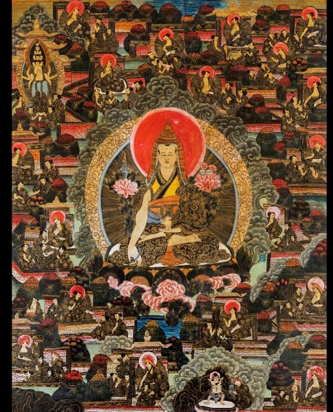Thangka incorniciato con immagine centrale di Lama, Tibet, inizio XX secolo  - Asta Arte Orientale - Associazione Nazionale - Case d'Asta italiane
