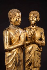 Coppia di sculture in bronzo dorato raffiguranti monaci, Thailandia, 1880 ca.  - Asta Arte Orientale - Associazione Nazionale - Case d'Asta italiane