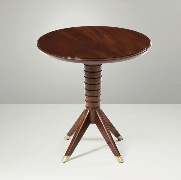 Tavolo basso con struttura in legno e puntali in ottone.  - Asta Design - Associazione Nazionale - Case d'Asta italiane