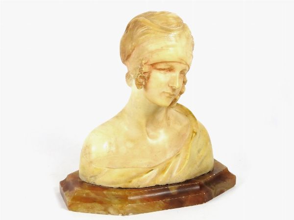 Busto femminile  - Asta Arte moderna e contemporanea / Arredi, Argenti e Dipinti Antichi - Associazione Nazionale - Case d'Asta italiane