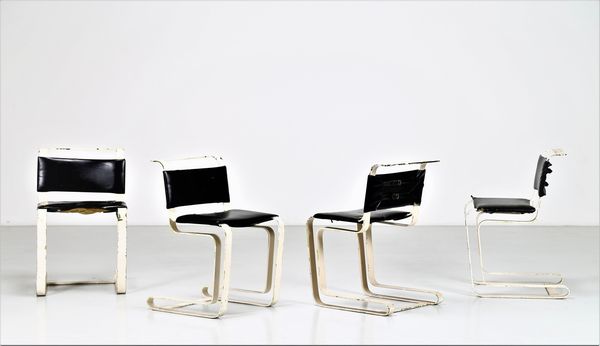 MANIFATTURA FRANCESE : Quattro sedie in metallo laccato e pelle  anni 50  - Asta ASTA 257 DESIGN (ONLINE) - Associazione Nazionale - Case d'Asta italiane