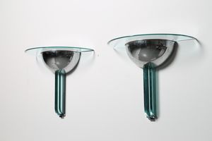 FONTANA ARTE - Attrib. Coppia di lampade da parete in metallo cromato e cristallo molato  anni 50