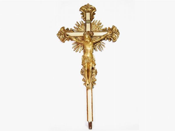 Cristo in legno intagliato e dorato  - Asta Arredi e dipinti antichi - Associazione Nazionale - Case d'Asta italiane