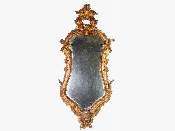 Piccola specchiera in legno intagliato e dorato  - Asta Arredi e dipinti antichi - Associazione Nazionale - Case d'Asta italiane