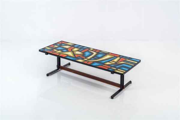 PRODUZIONE ITALIANA : Tavolino con struttura in ferro verniciato  piano smaltato. Anni '60 cm 38x136x53  - Asta Design - Associazione Nazionale - Case d'Asta italiane