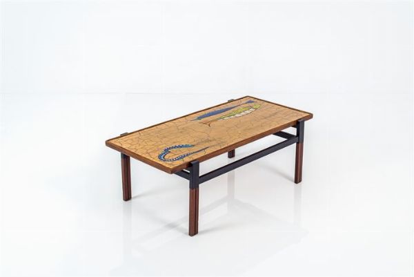 PRODUZIONE ITALIANA : Tavolino con struttura in metallo verniciato  piano in metallo smaltato. Anni '50 cm 36x101x50  - Asta Design - Associazione Nazionale - Case d'Asta italiane