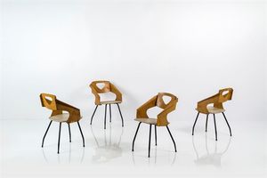 RATTI CARLO - Quattro sedie in compensato curvato di teak  gambe in tondino di metallo verniciato. Anni '50 cm 80x5x52x50