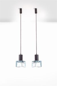 SEGUSO - Coppia di lampade a sospensione con diffusori in vetro colorato di forte spessore. Anni '60 cm 23 5x13 5x13 5