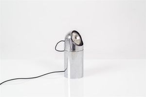 ARREDOLUCE - Lampada da tavolo in metallo cromato. Etichetta del produttore Anni '60 h cm 33