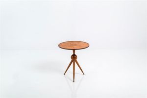 LACCA CESARE - Tavolino a tripode in legno di noce. Anni '50 cm 56x49
