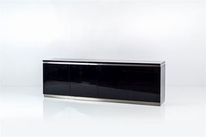 ACERBIS LODOVICO - Mobile contenitore in legno laccato con profili in metallo cromato. Anni '70 cm 74x232x50